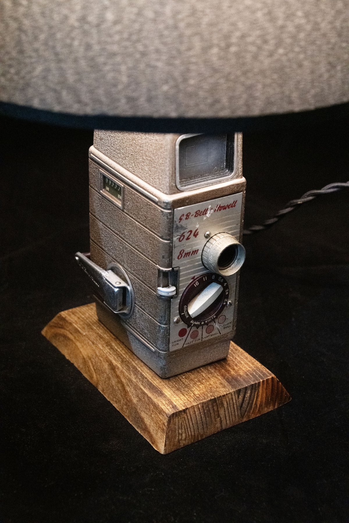 Lampada da tavolo Bell & Howell