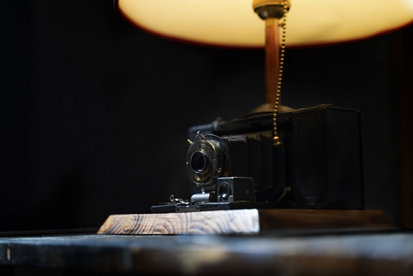 lomodesign lampada macchinetta fotografica da tavolo