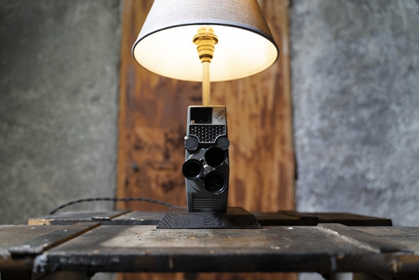 foto lampada vintage tavolino